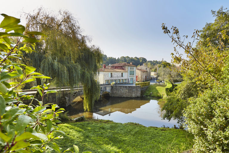 Pont et maison de Vendée - Parenthèse Océan Voyages